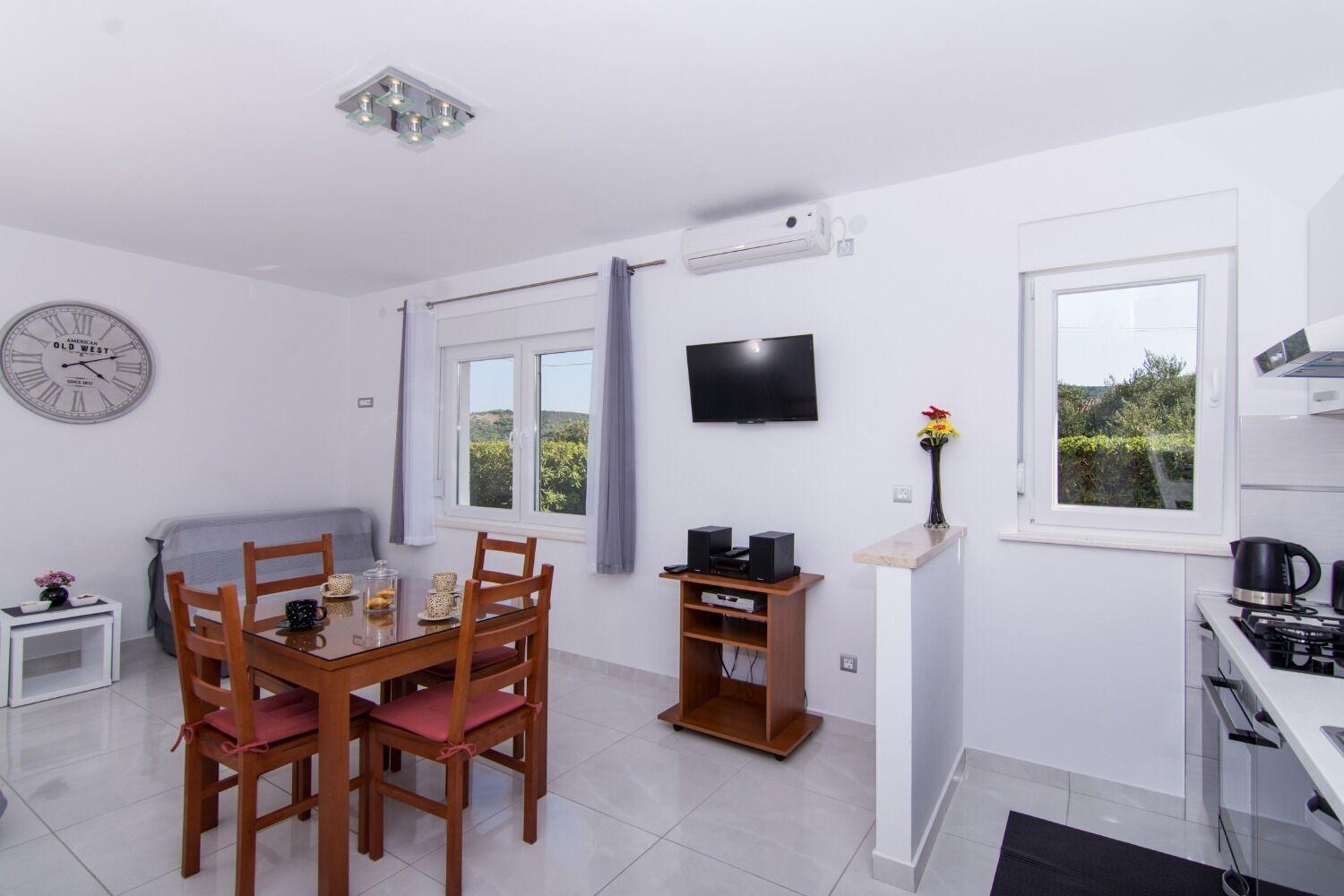Apartments Ivica - Garden Terrace 슬라티네 외부 사진