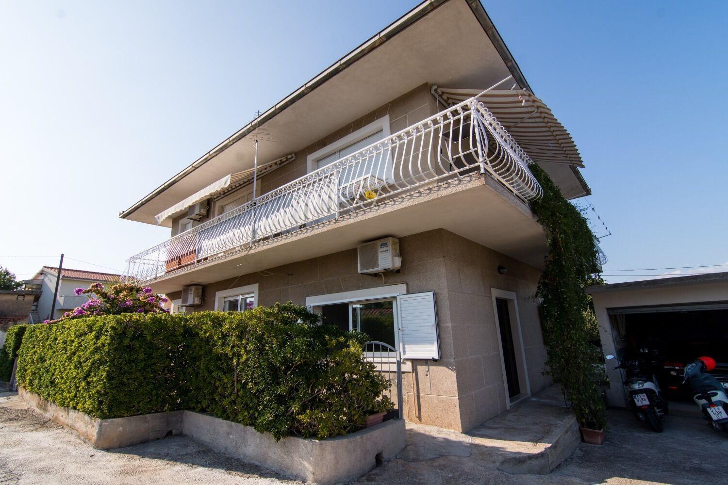 Apartments Ivica - Garden Terrace 슬라티네 외부 사진