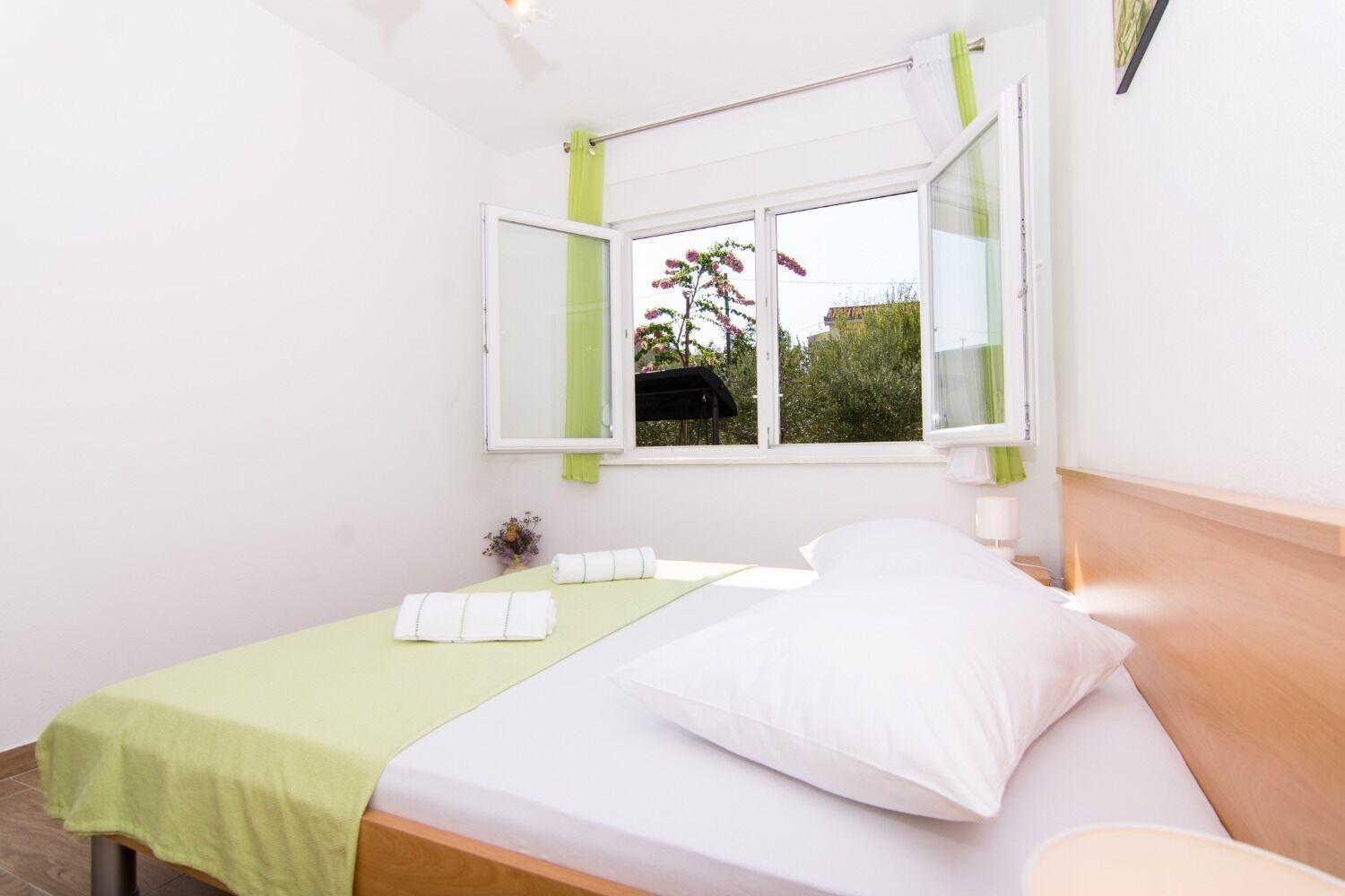 Apartments Ivica - Garden Terrace 슬라티네 외부 사진