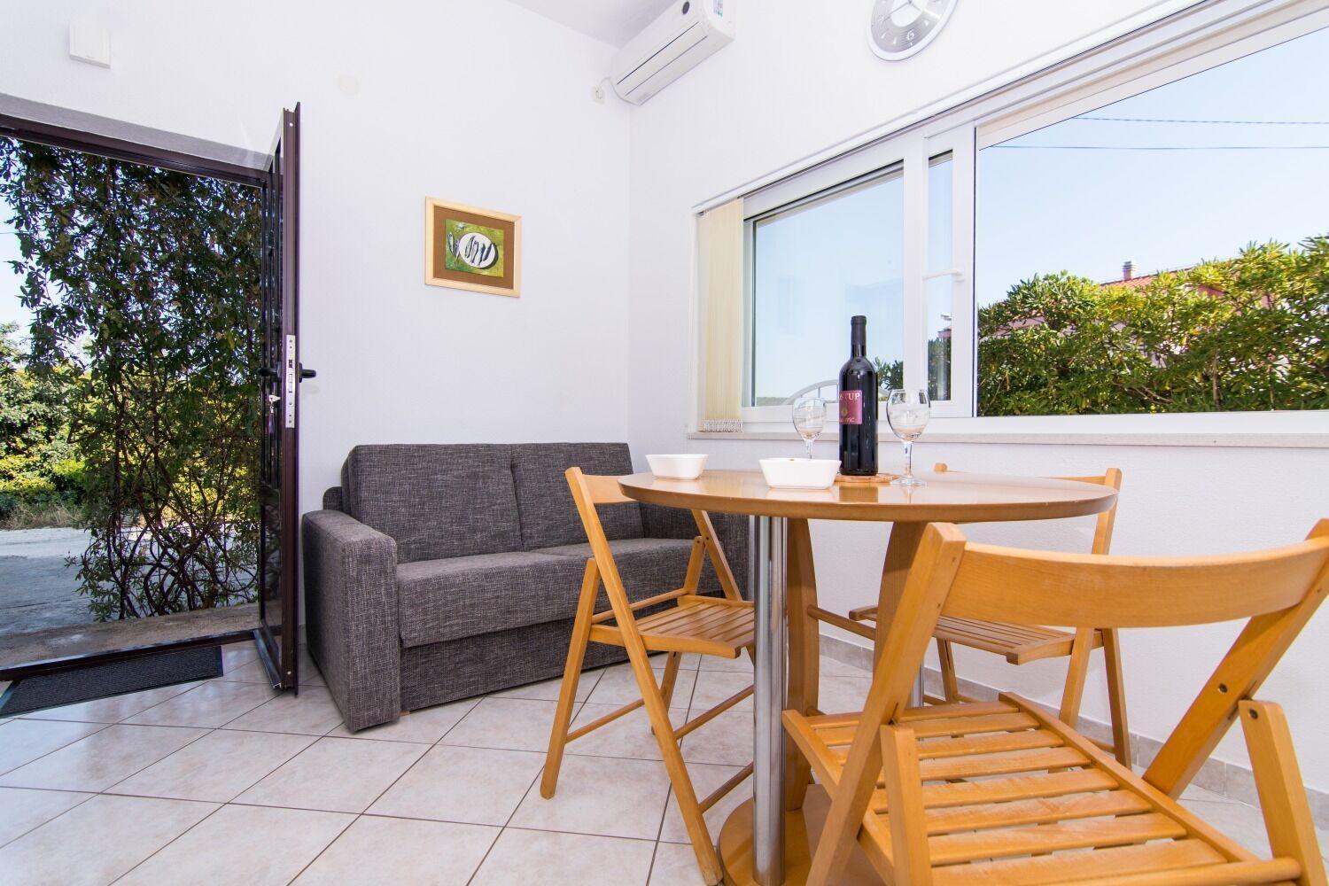 Apartments Ivica - Garden Terrace 슬라티네 외부 사진